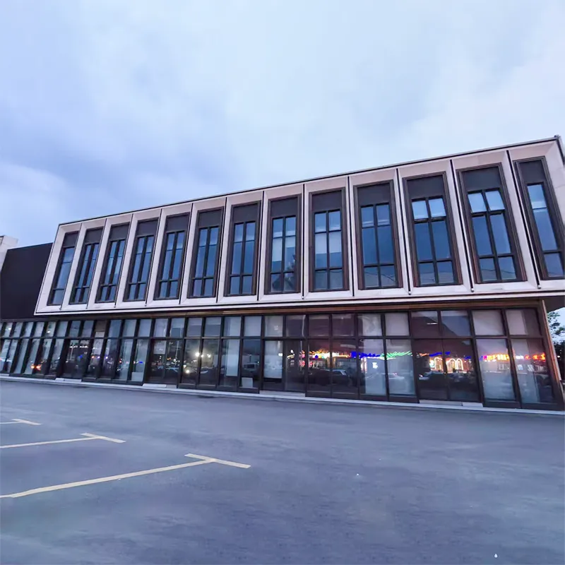 Wat is vliesgevelglas en hoe kan het moderne commerciële gebouwen transformeren?